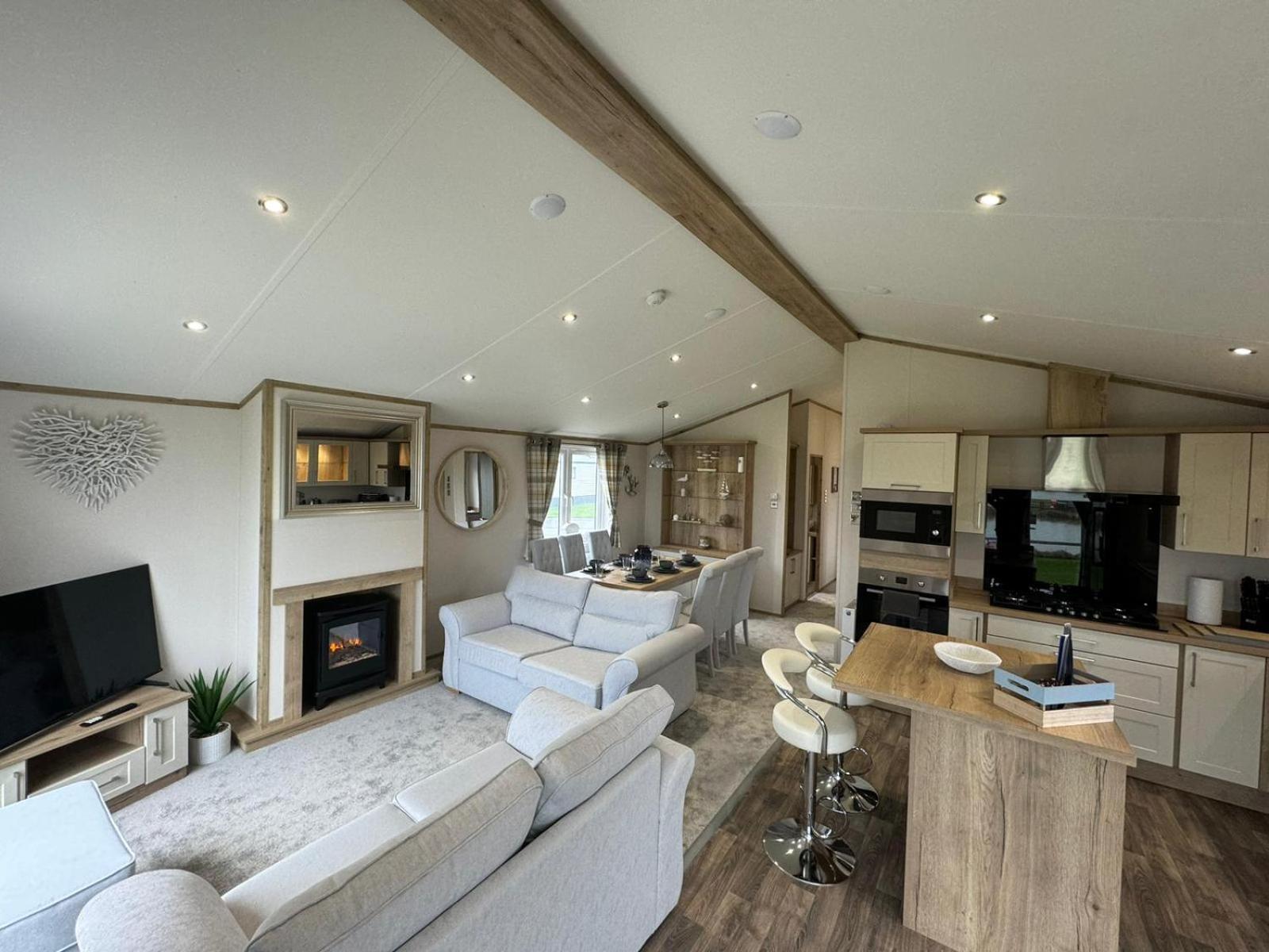 Golden Anchor - The Oakland Lodge - Coastal Caravan Breaks Chapel Saint Leonards Buitenkant foto