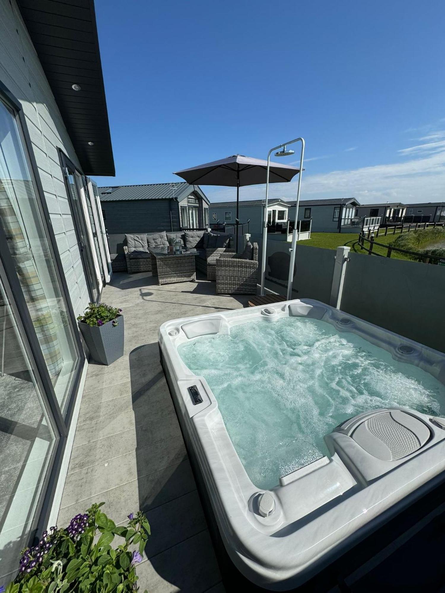 Golden Anchor - The Oakland Lodge - Coastal Caravan Breaks Chapel Saint Leonards Buitenkant foto